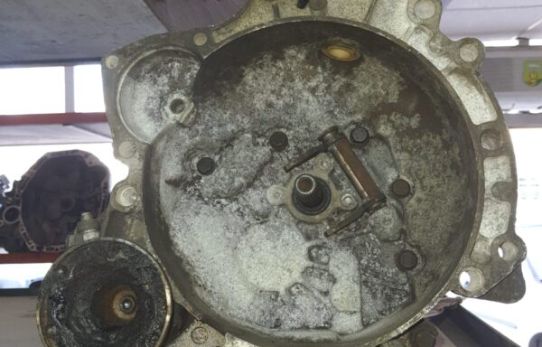 Vw polo benzinli 5 ileri manuel çıkma şanzıman